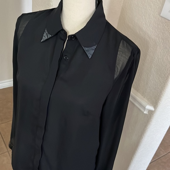 Forever 21 black sheer button down HiLo top - Picture 12 of 17